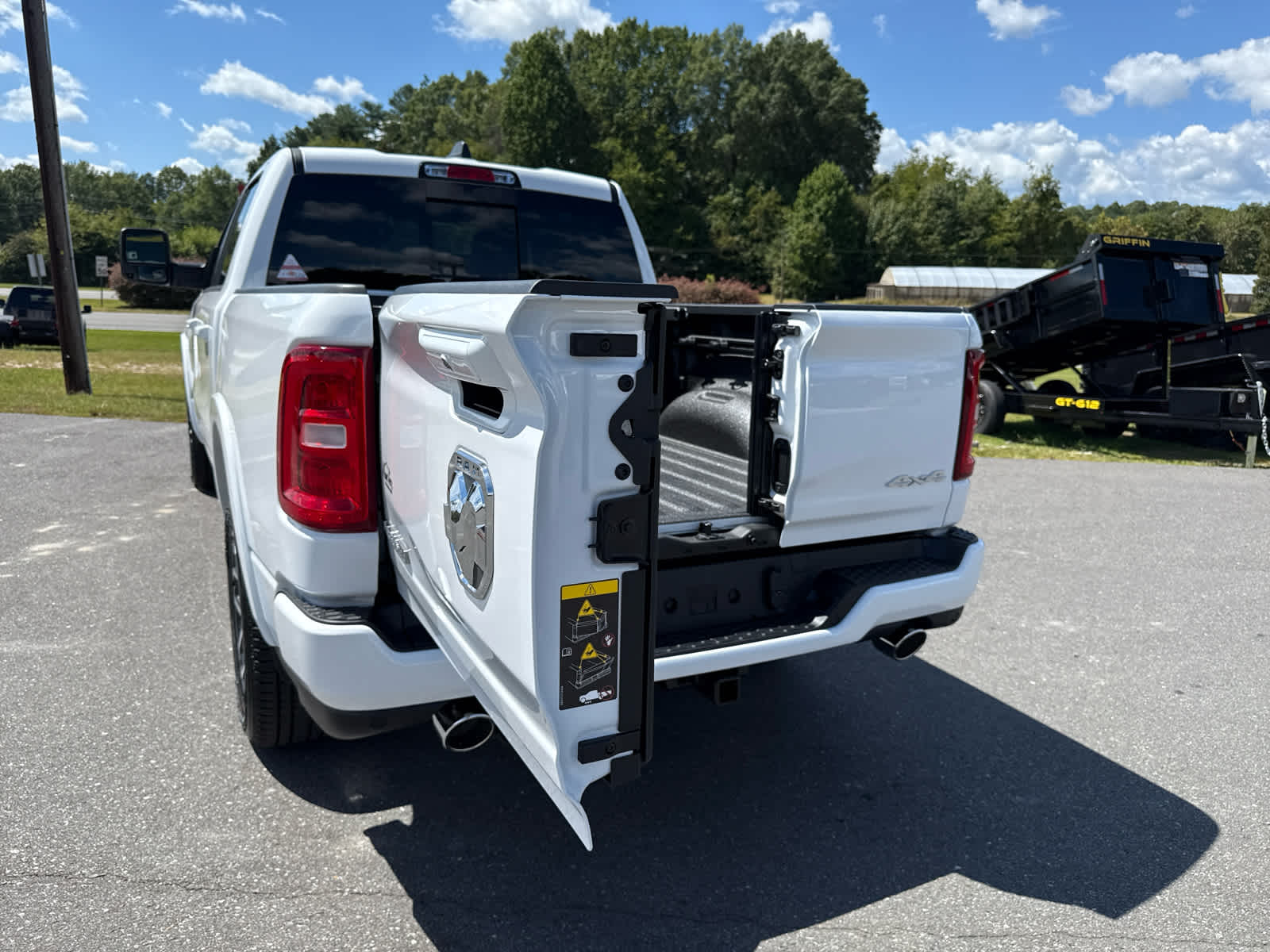 2026 RAM Ram 1500 RAM 1500 LARAMIE CREW CAB 4X4 5'7' BOX