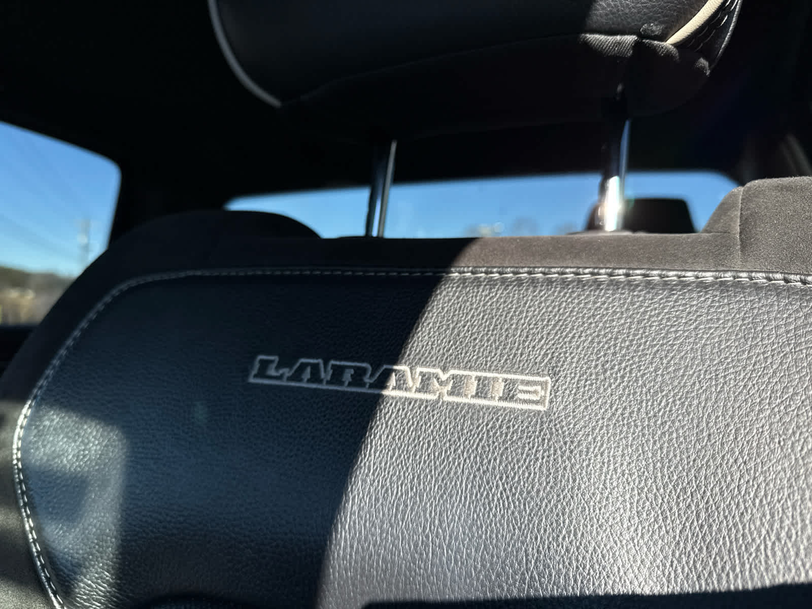 2024 RAM 1500 Laramie Crew Cab 4x4 5'7' Box