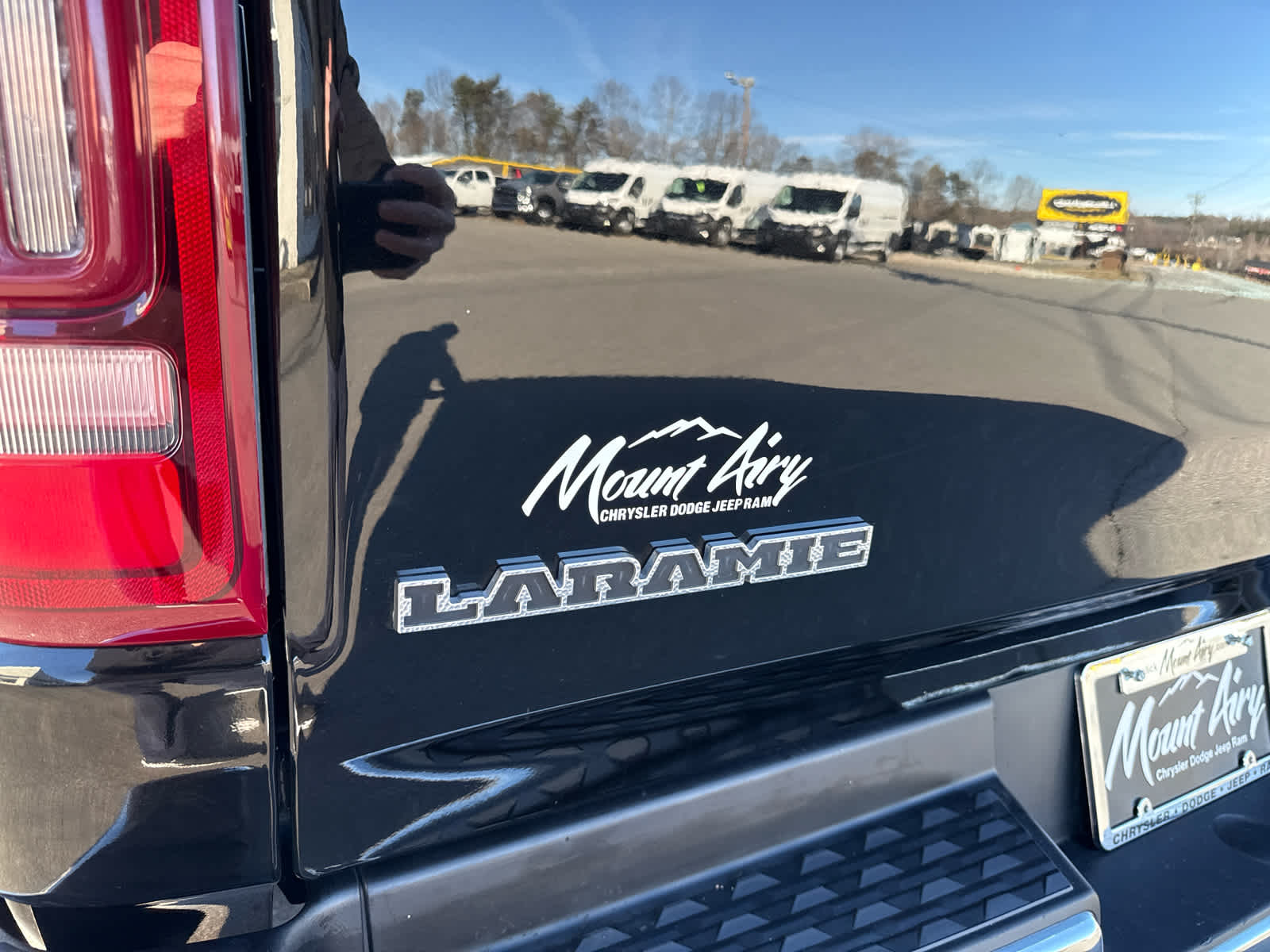 2024 RAM 1500 Laramie Crew Cab 4x4 5'7' Box