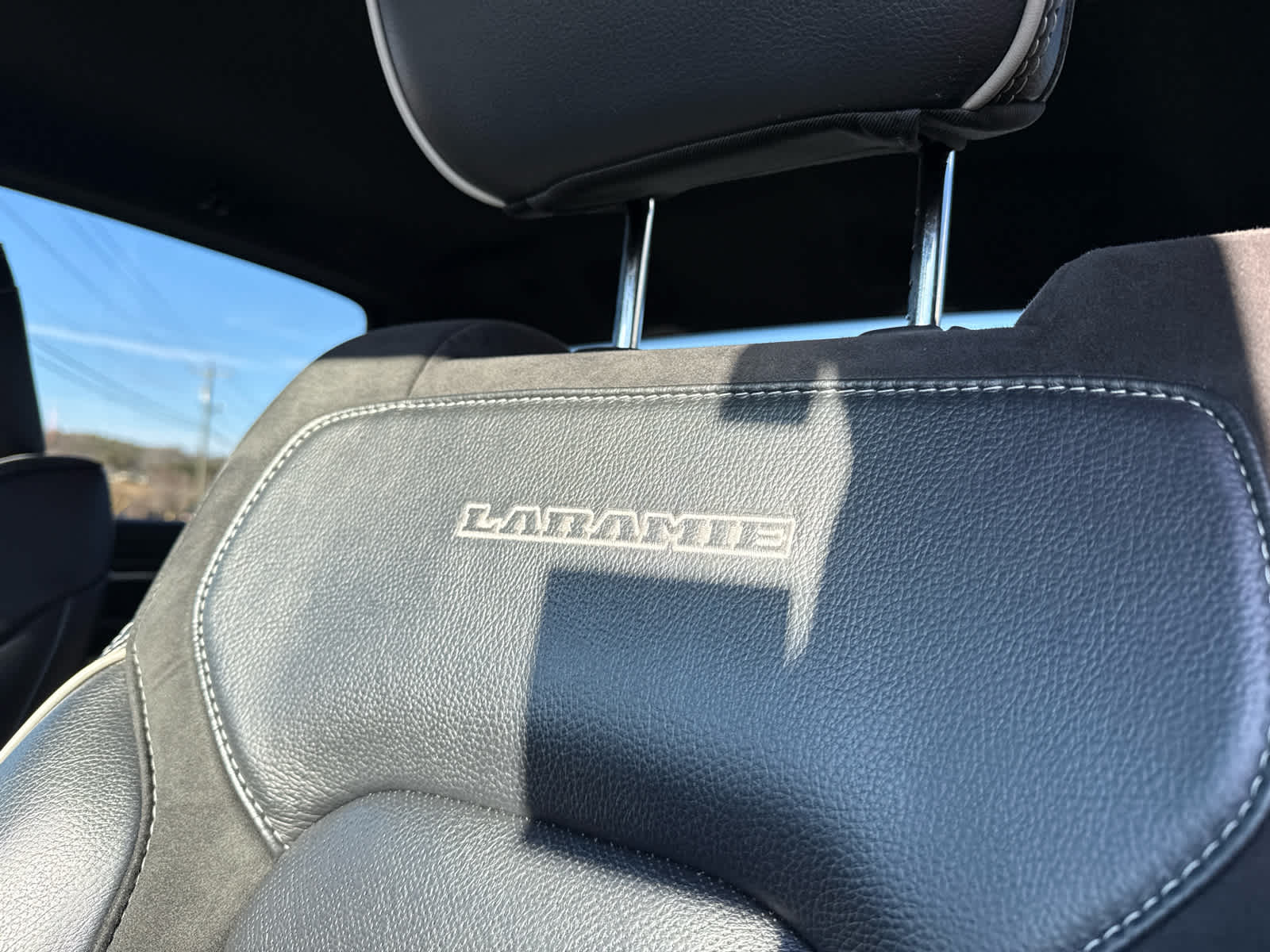 2024 RAM 1500 Laramie Crew Cab 4x4 5'7' Box