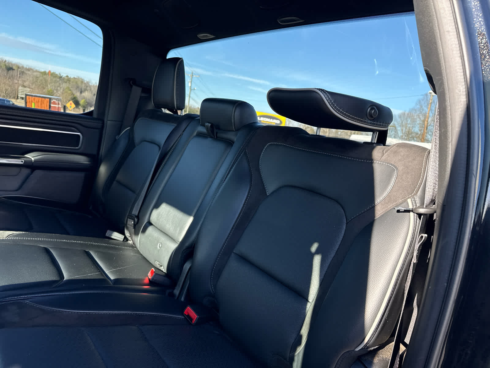 2024 RAM 1500 Laramie Crew Cab 4x4 5'7' Box