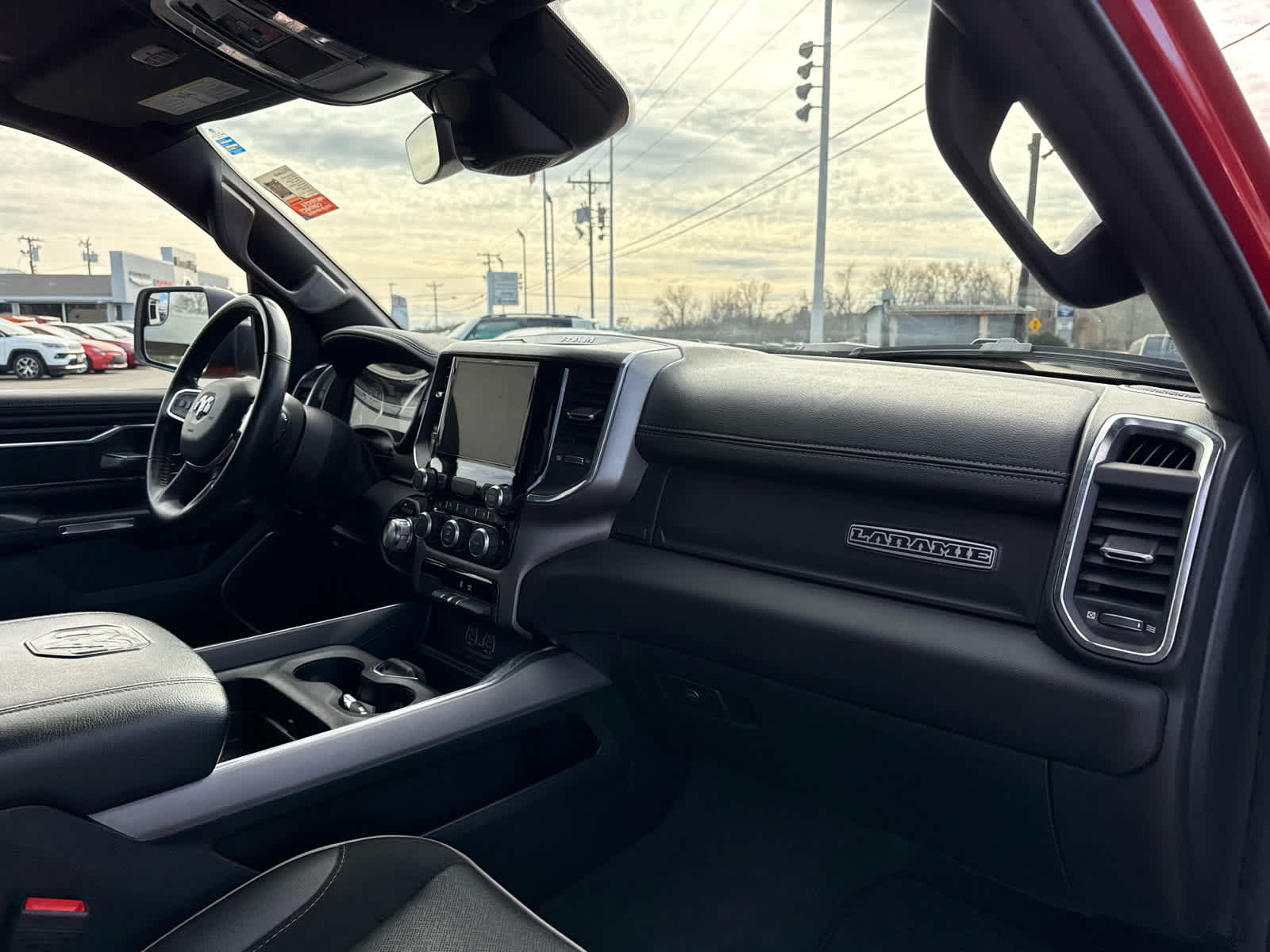 2024 RAM 1500 Laramie Crew Cab 4x4 5'7' Box