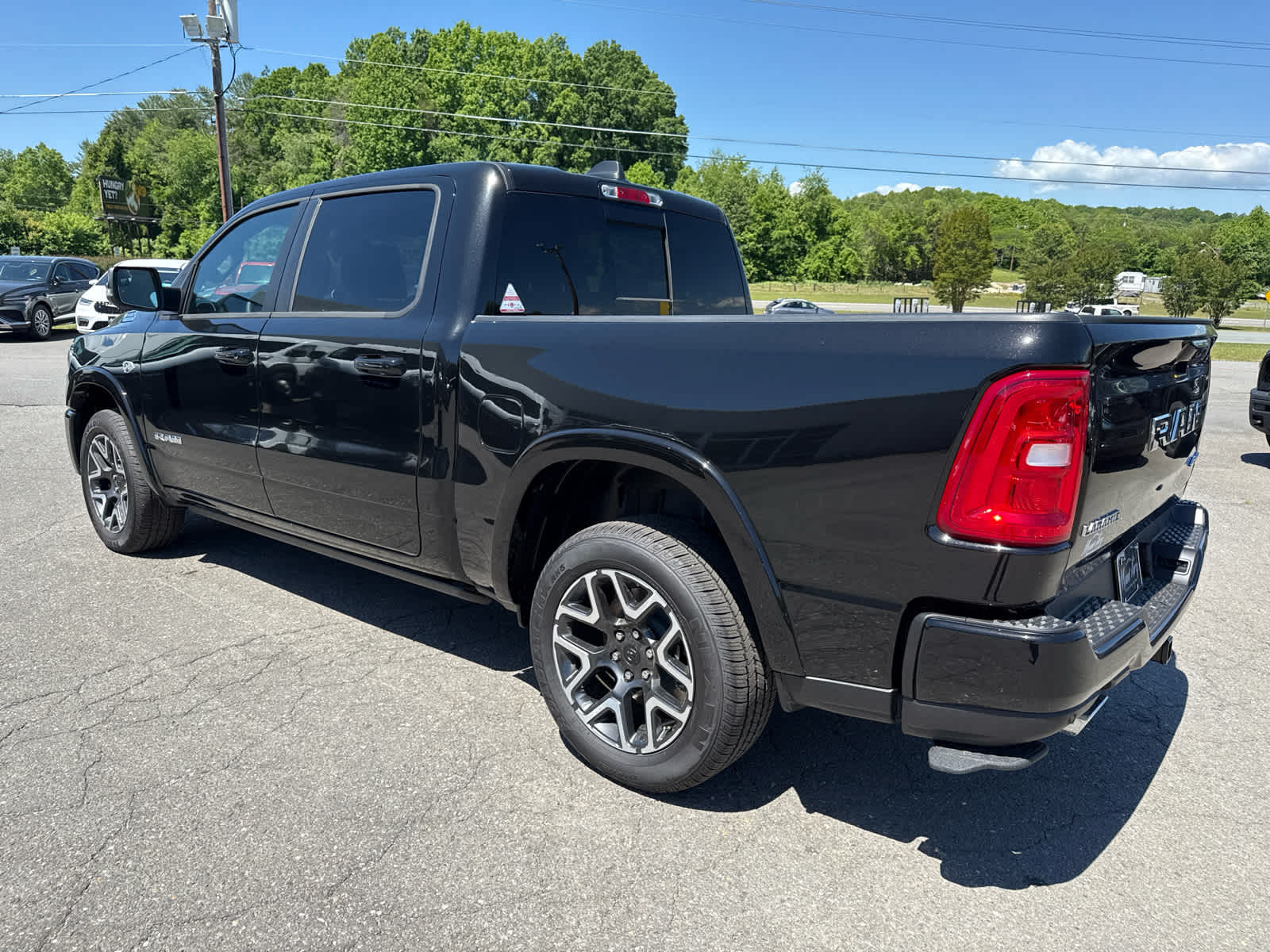 2026 RAM Ram 1500 RAM 1500 LARAMIE CREW CAB 4X4 5'7' BOX