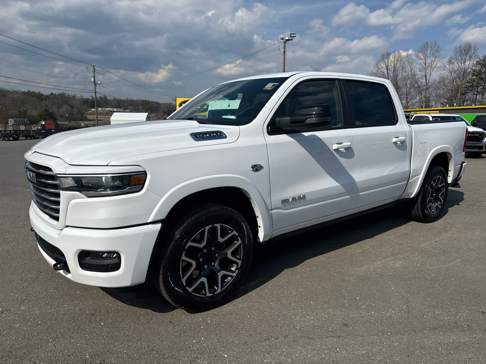 2026 RAM Ram 1500 RAM 1500 LARAMIE CREW CAB 4X4 5'7' BOX