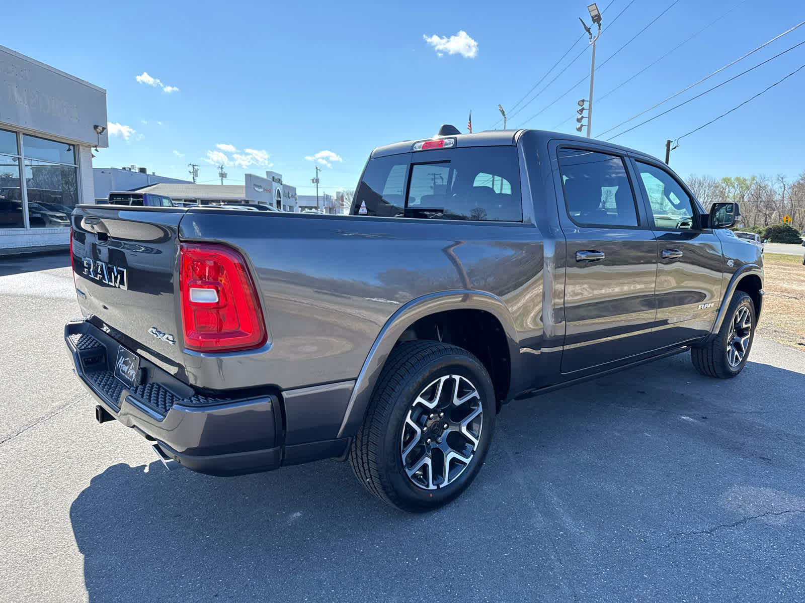 2026 RAM Ram 1500 RAM 1500 LARAMIE CREW CAB 4X4 5'7' BOX