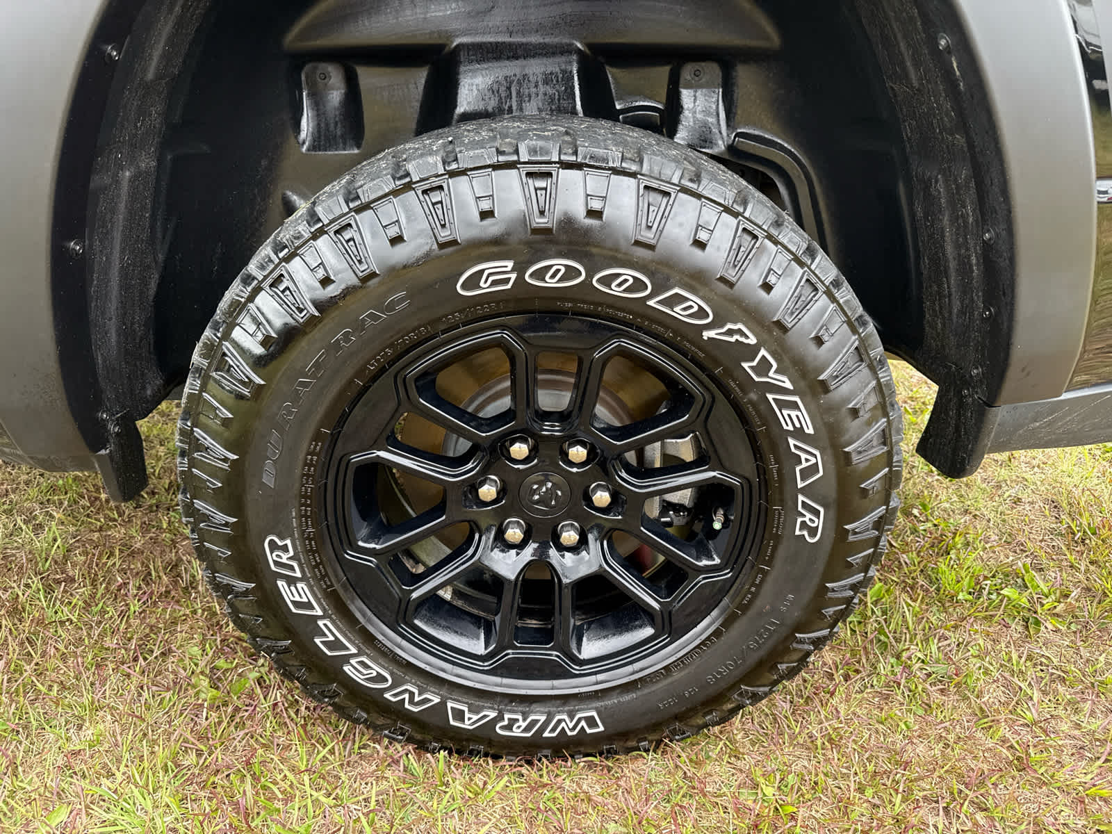 1C6SRFLPXSN594071