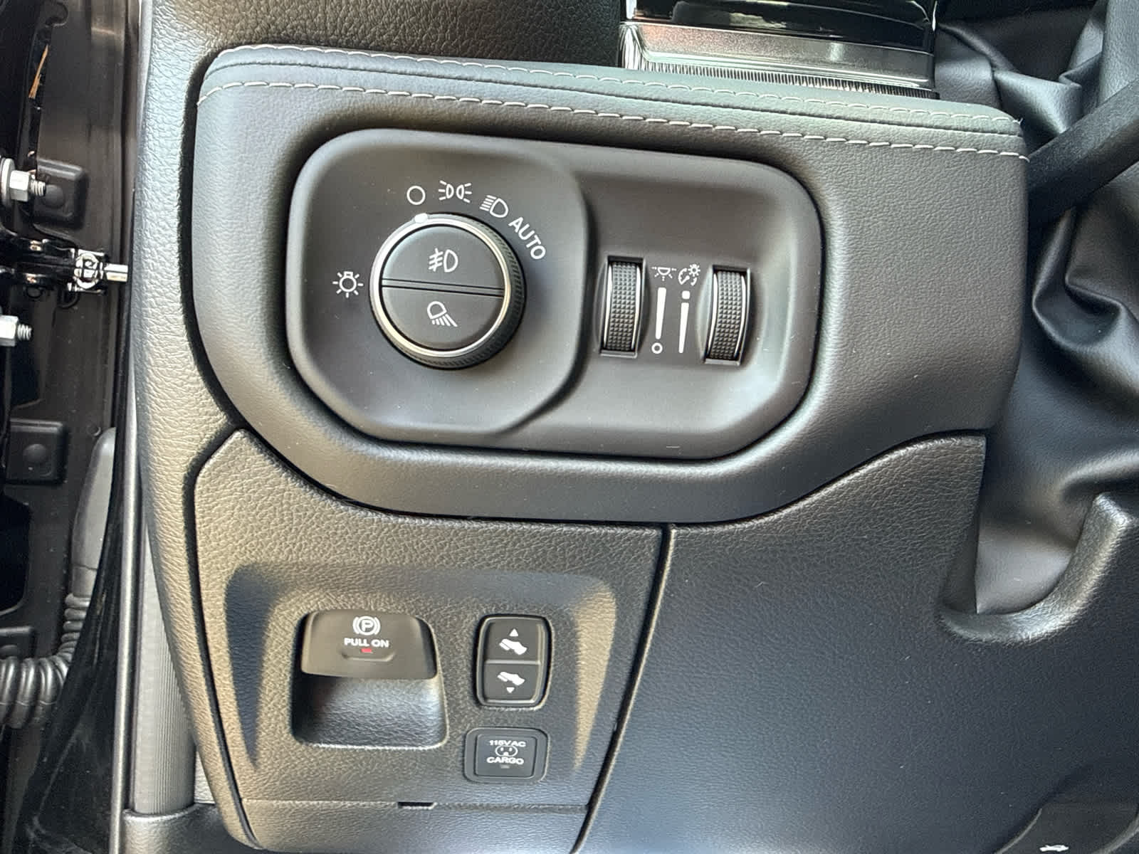 2026 RAM Ram 1500 RAM 1500 RHO CREW CAB 4X4 5'7' BOX