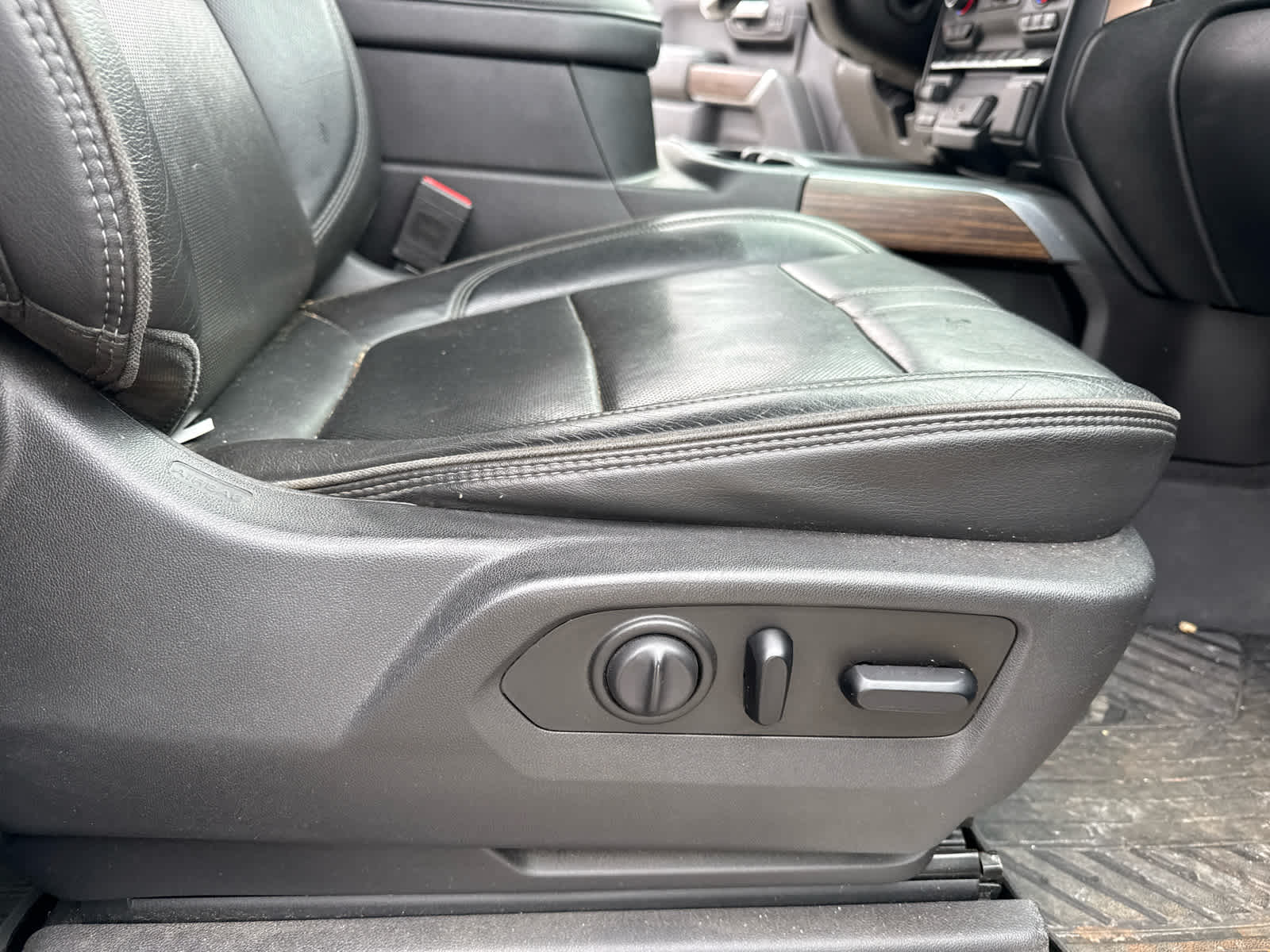 2020 Chevrolet Silverado 3500HD 4WD Crew Cab Long Bed High Country