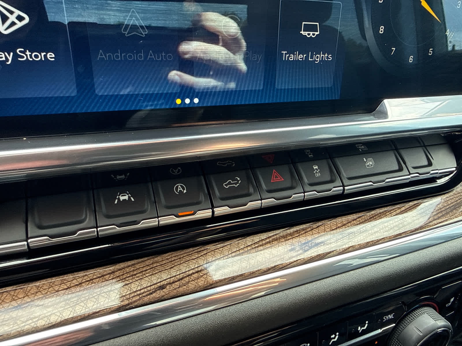 2024 Chevrolet Silverado 1500 4WD Crew Cab Short Bed LT with 2FL