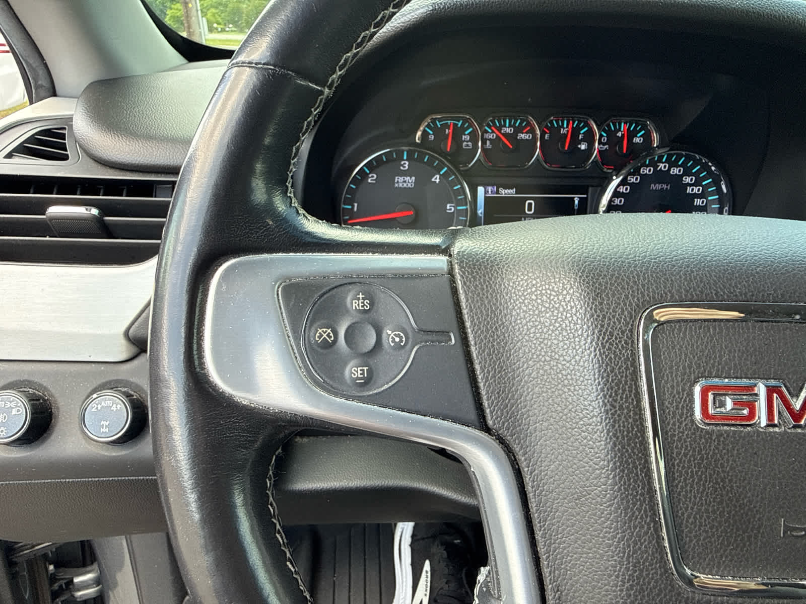 2019 GMC Yukon SLE