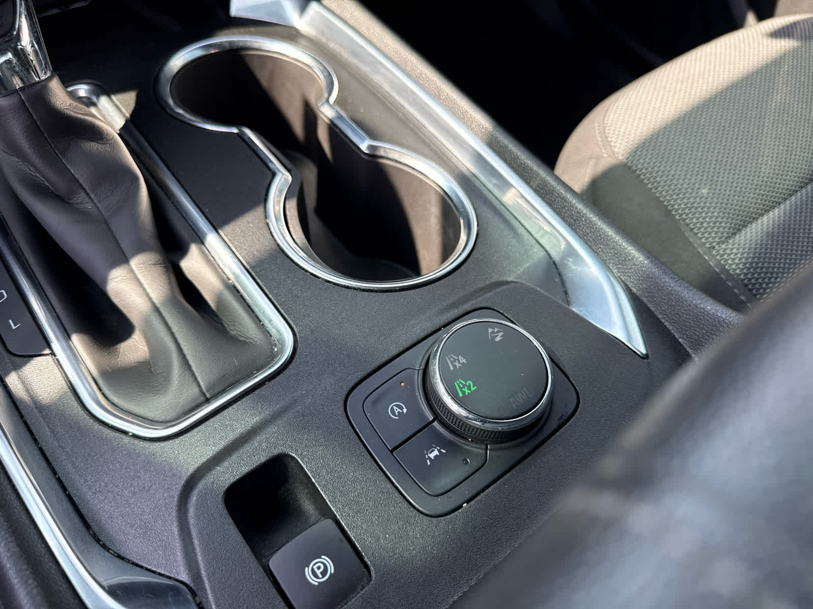 2023 Chevrolet Traverse AWD LT Cloth