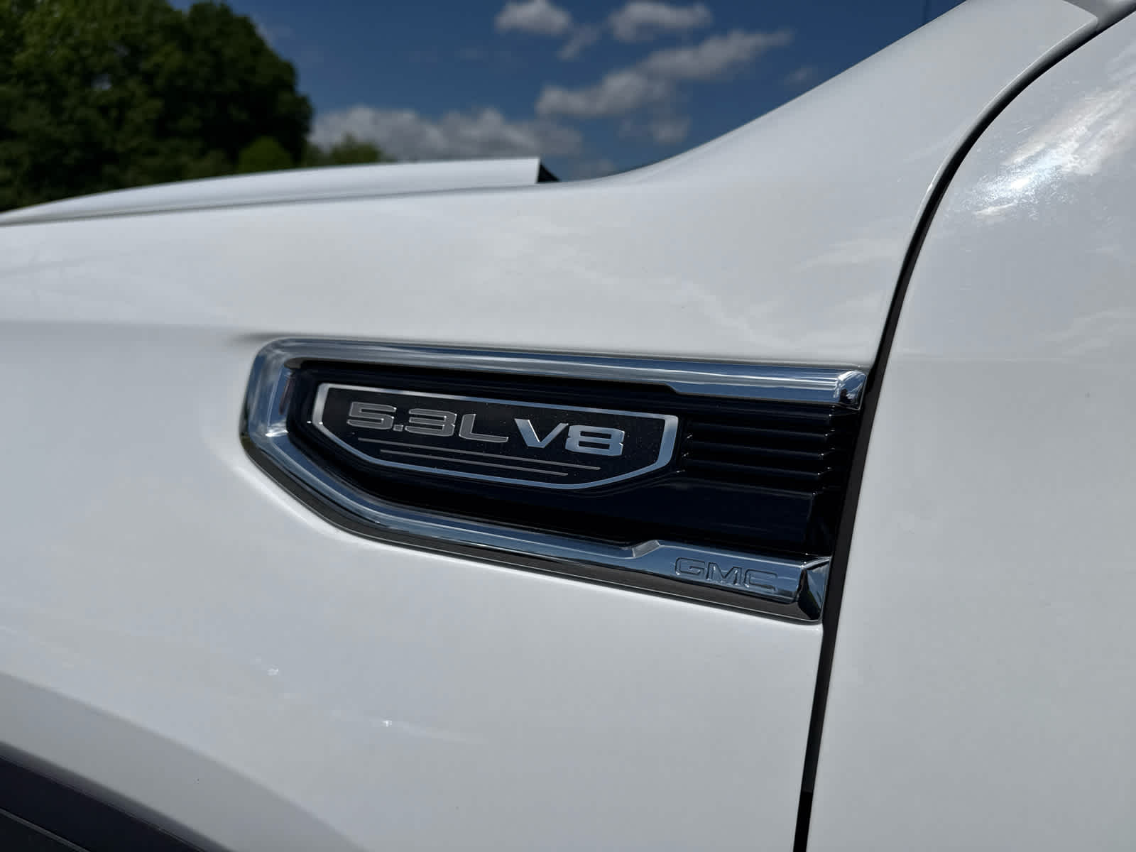 2025 GMC Sierra 1500 2WD Crew Cab Short Box SLT