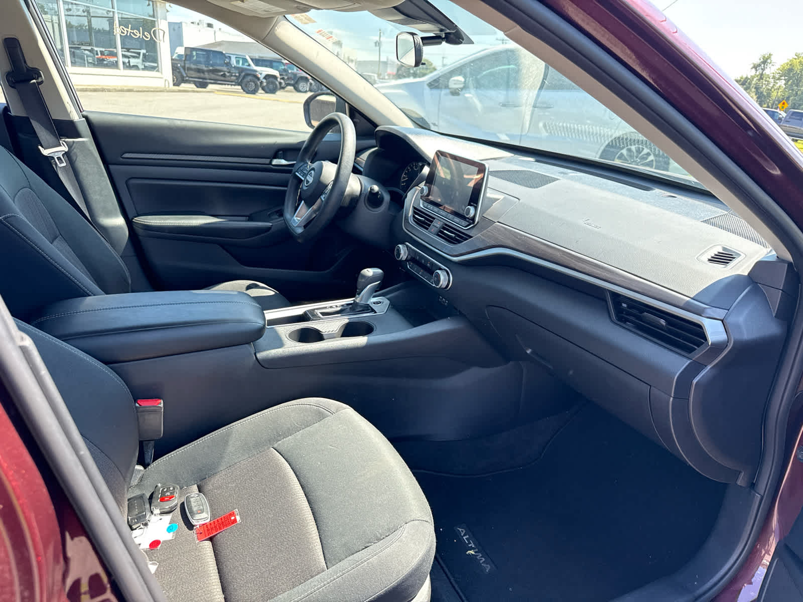 2025 Nissan Altima SV FWD