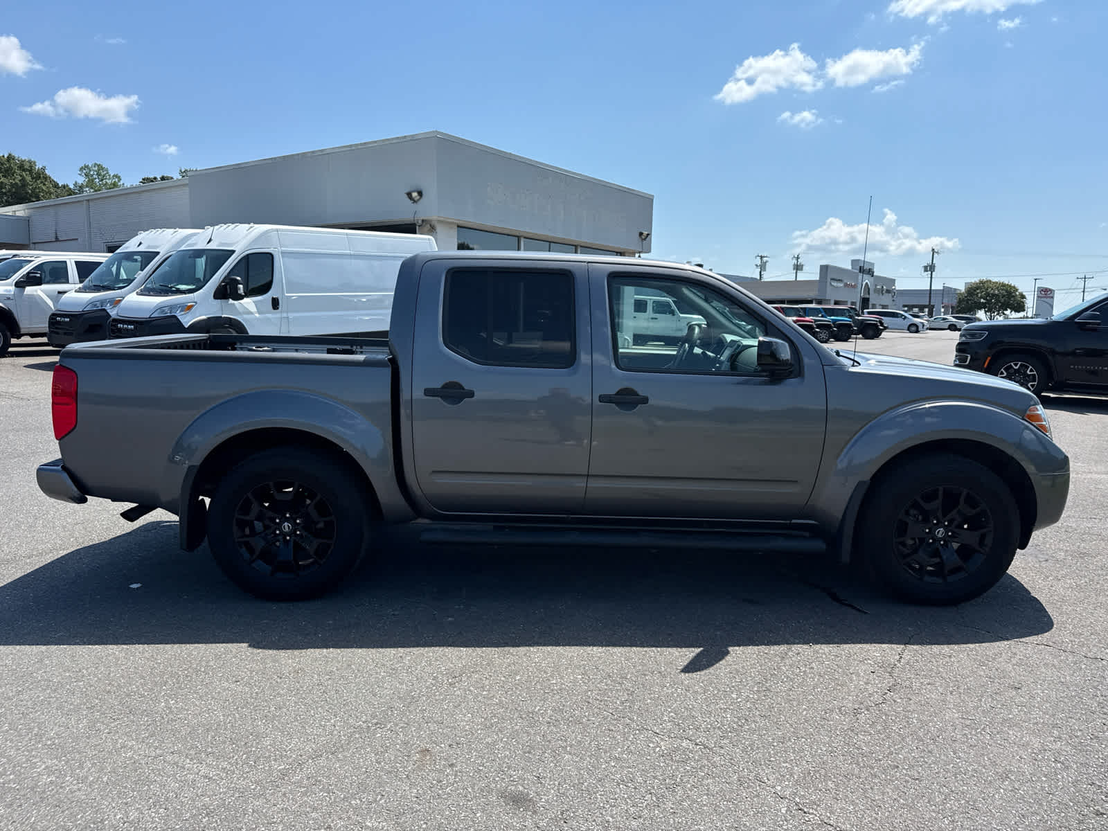 2020 Nissan Frontier SV