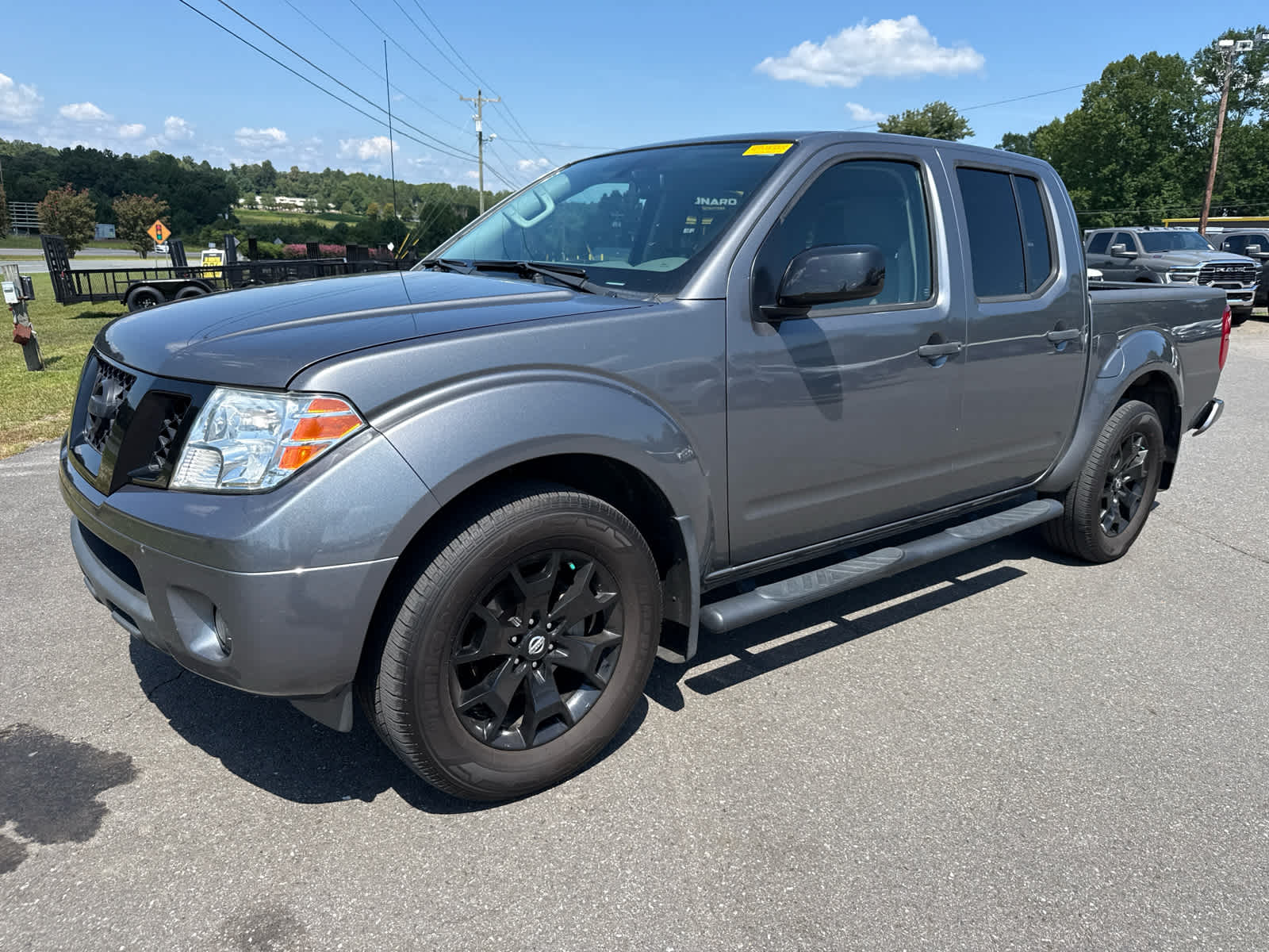 2020 Nissan Frontier SV