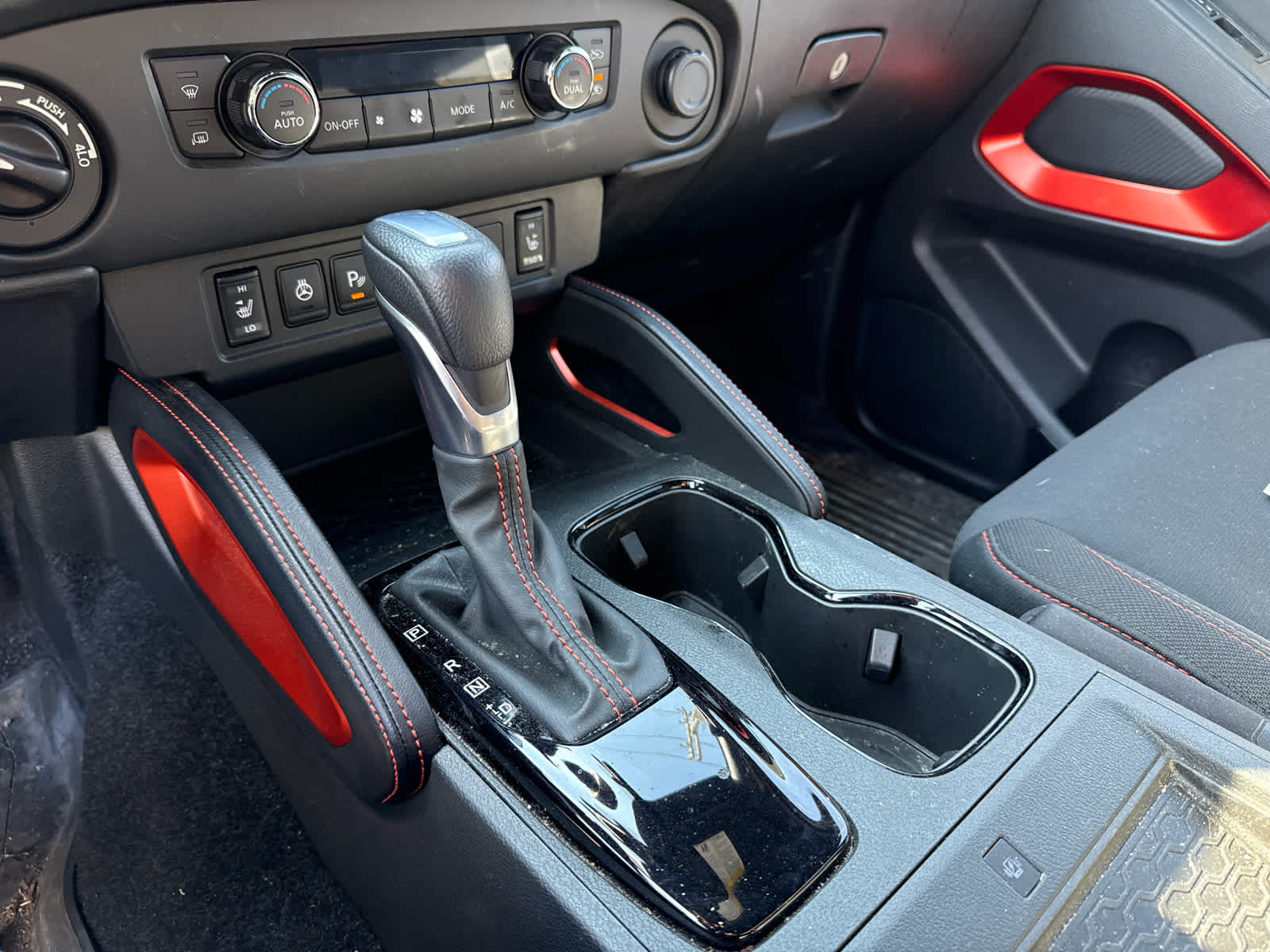 2023 Nissan Frontier Crew Cab PRO-4X 4x4