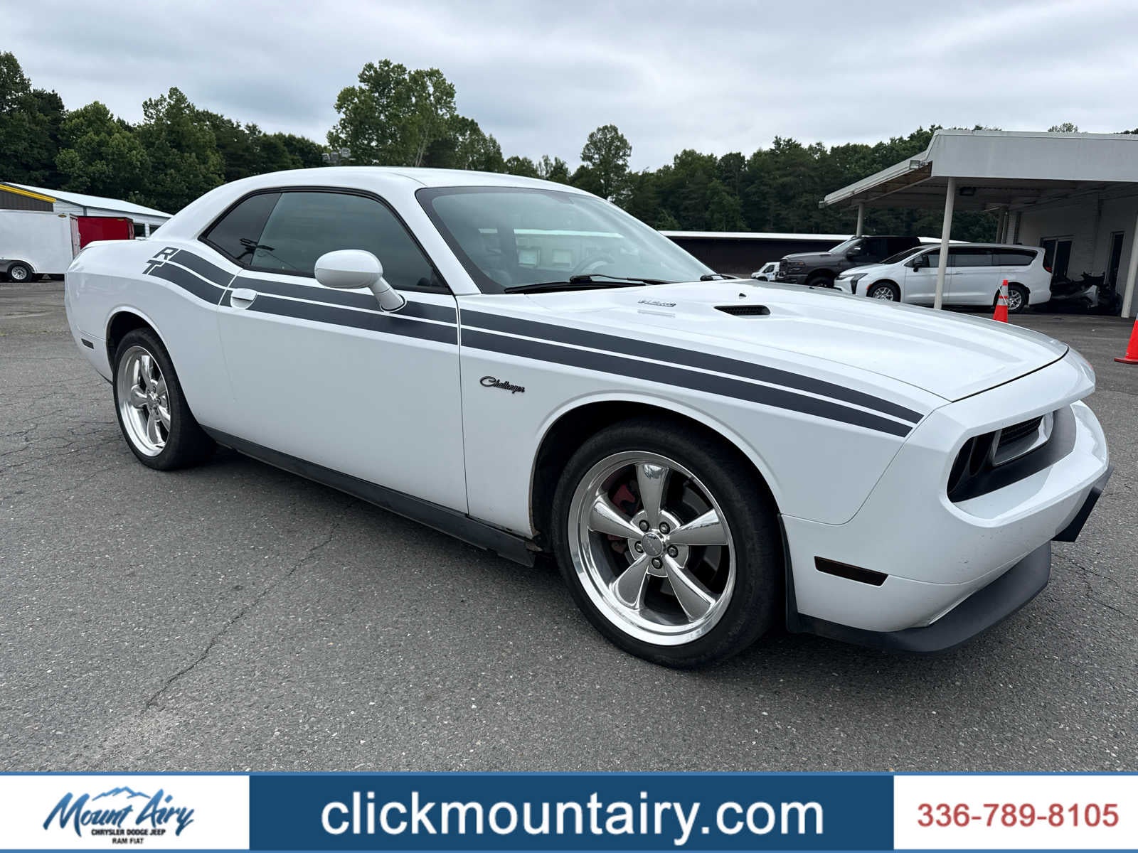 2012 Dodge Challenger R/T's photo