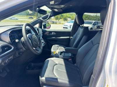 2027 Chrysler Pacifica PACIFICA SELECT