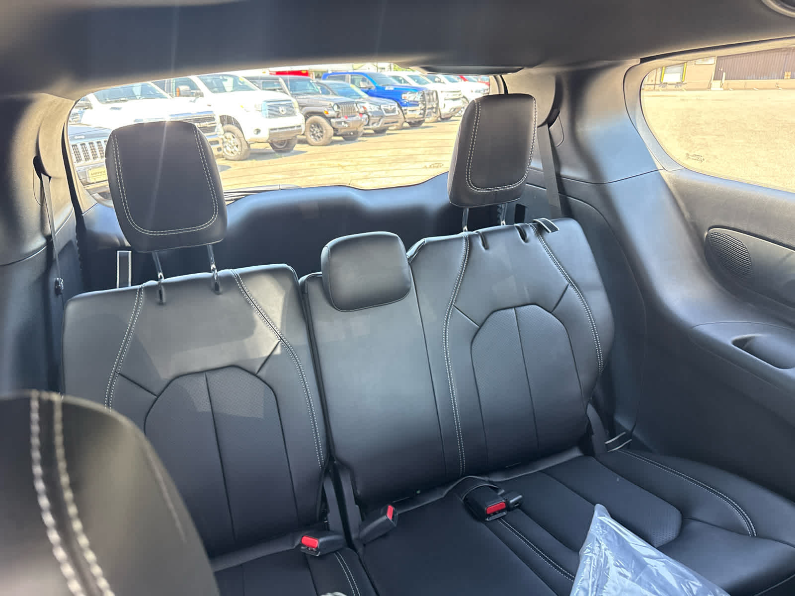 2027 Chrysler Pacifica PACIFICA SELECT