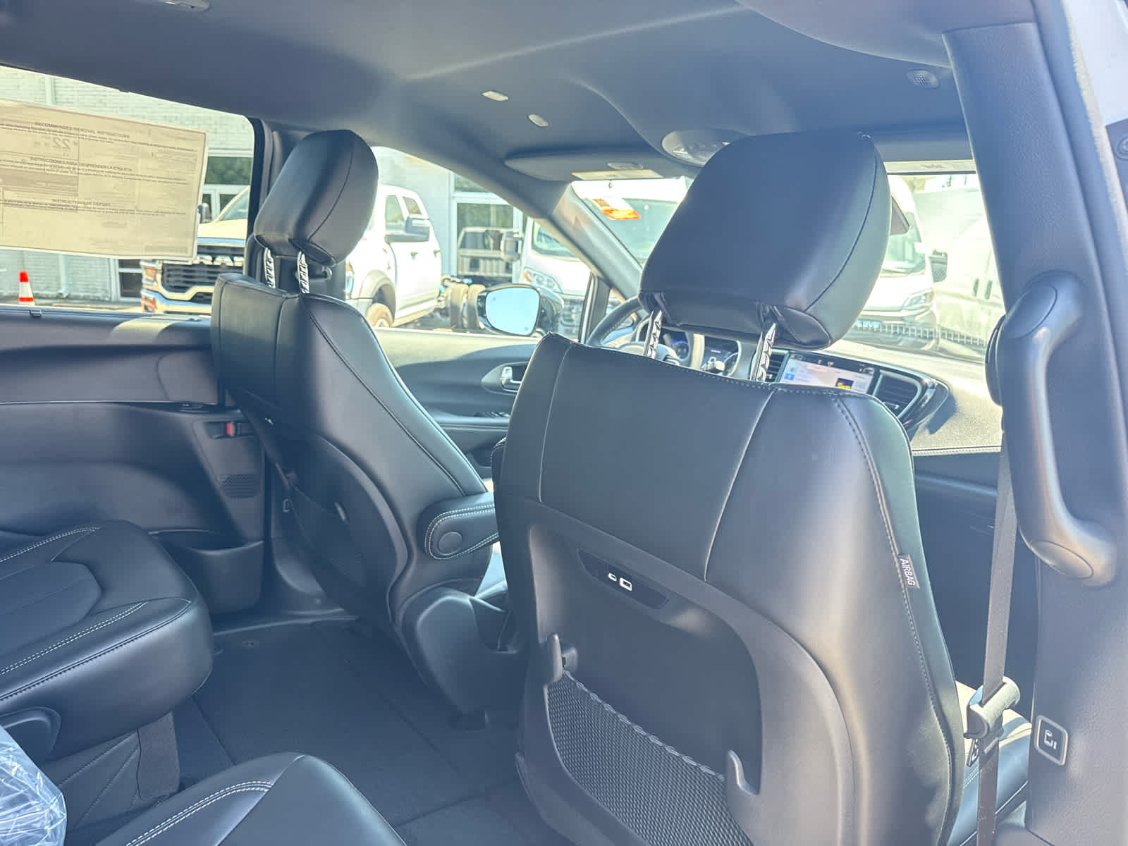 2027 Chrysler Pacifica PACIFICA SELECT
