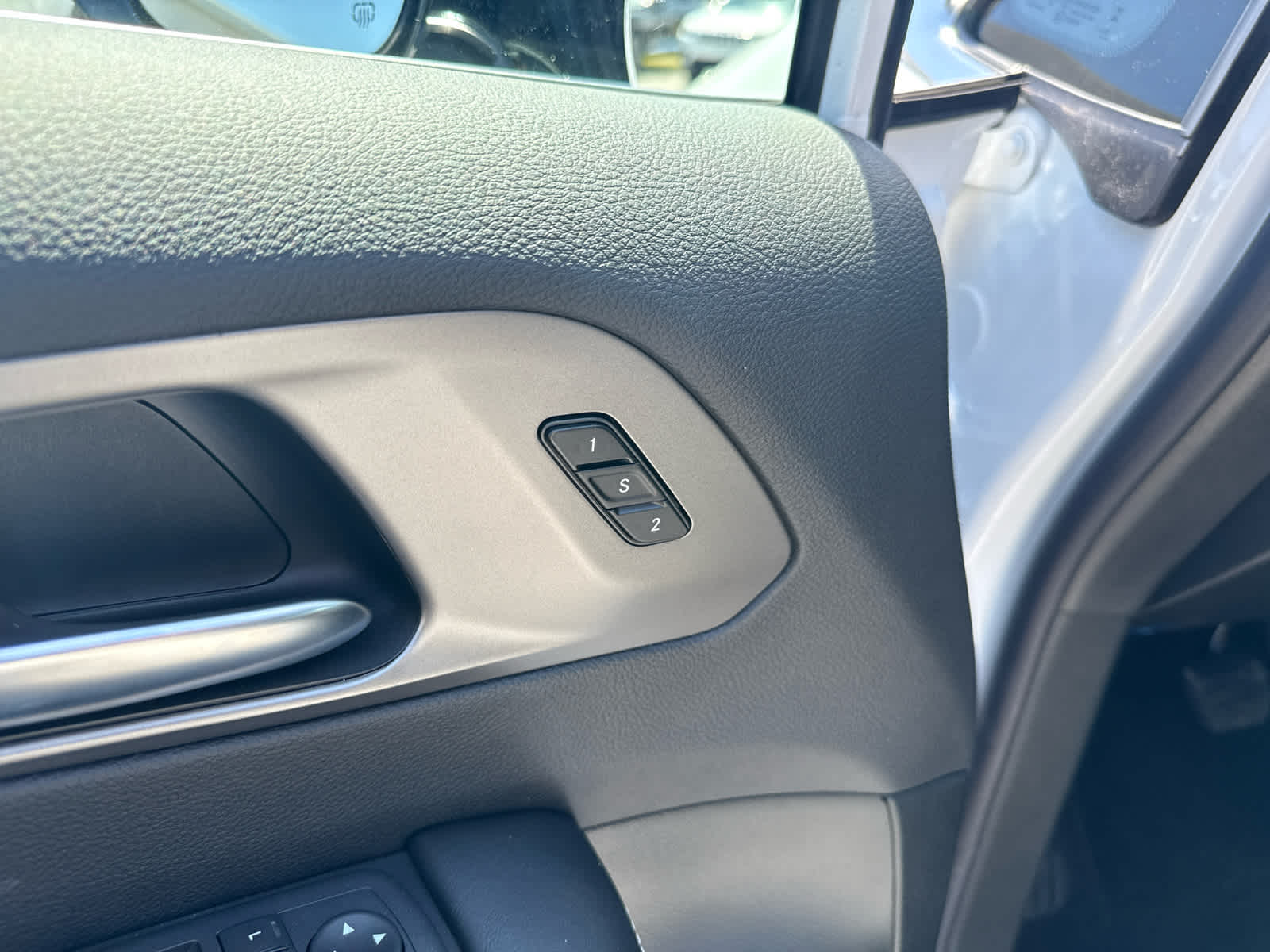 2027 Chrysler Pacifica PACIFICA SELECT