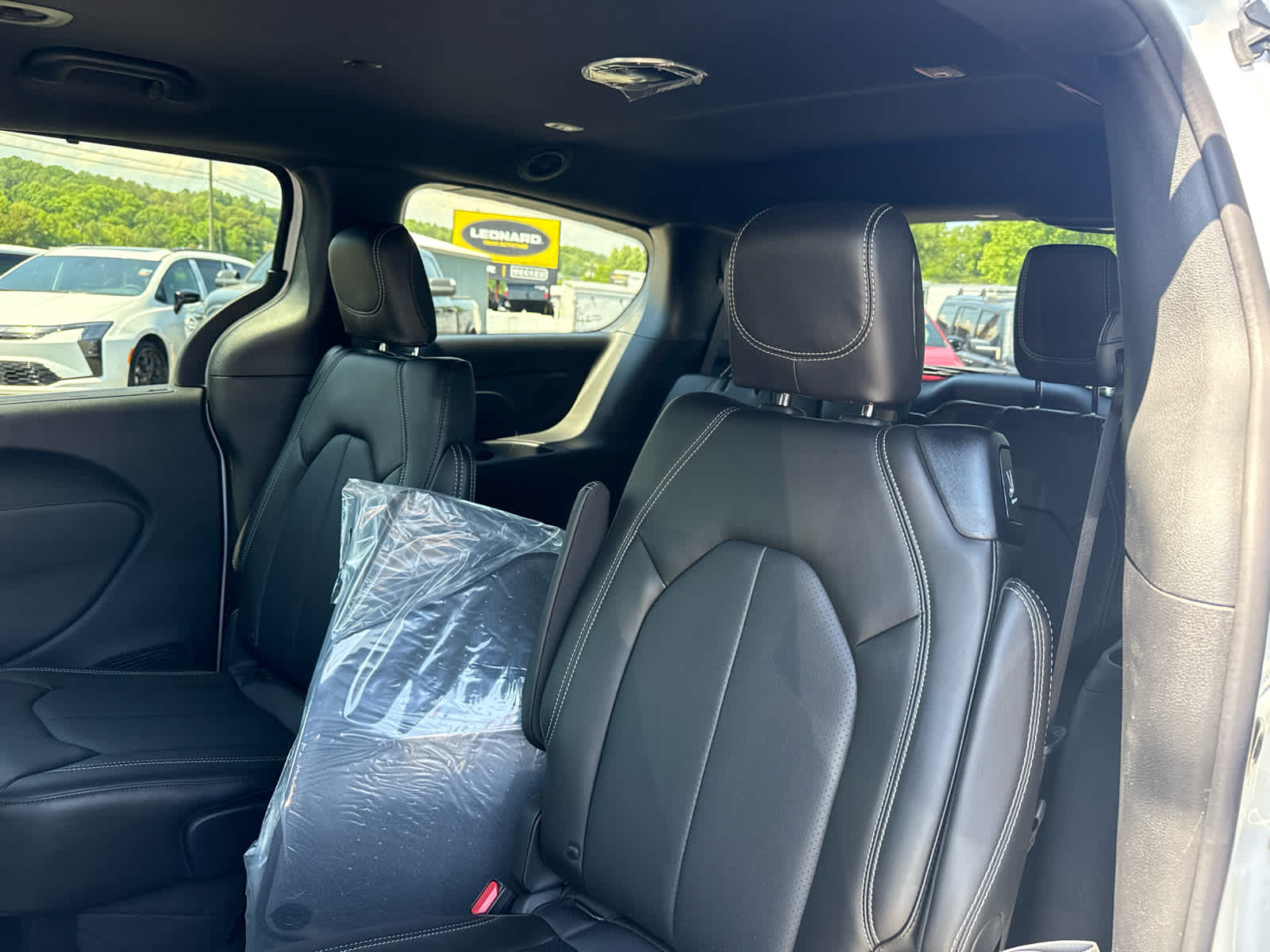 2027 Chrysler Pacifica PACIFICA SELECT