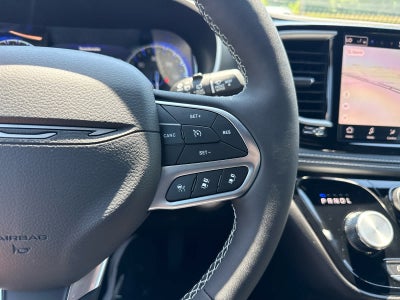2027 Chrysler Pacifica PACIFICA SELECT