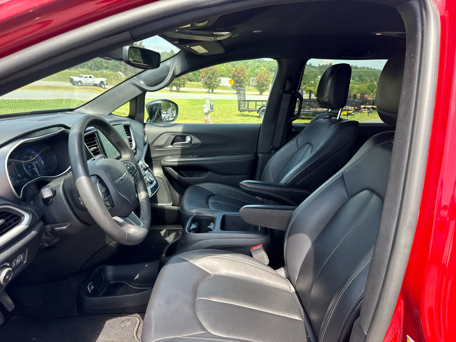 2025 Chrysler Pacifica Select