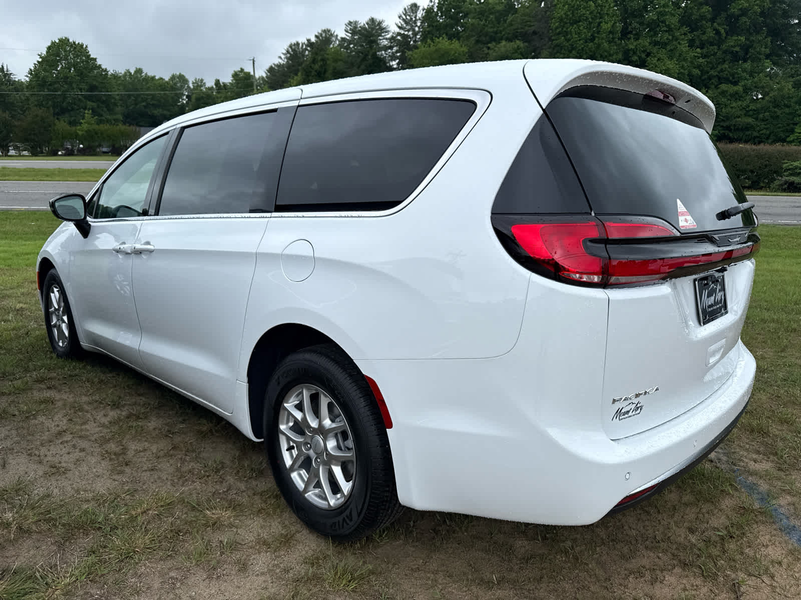 2027 Chrysler Pacifica PACIFICA SELECT