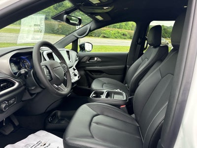 2027 Chrysler Pacifica PACIFICA SELECT