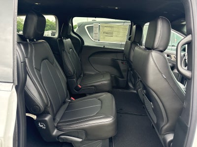 2027 Chrysler Pacifica PACIFICA SELECT