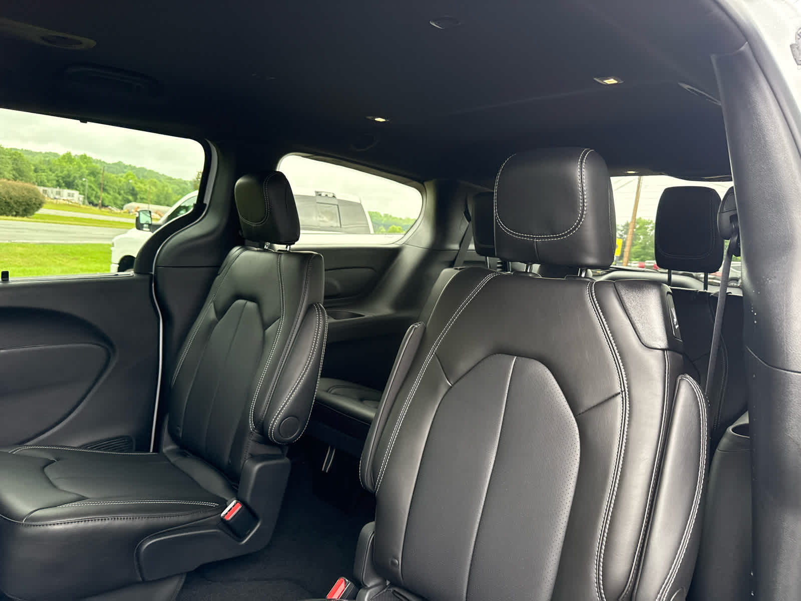 2027 Chrysler Pacifica PACIFICA SELECT