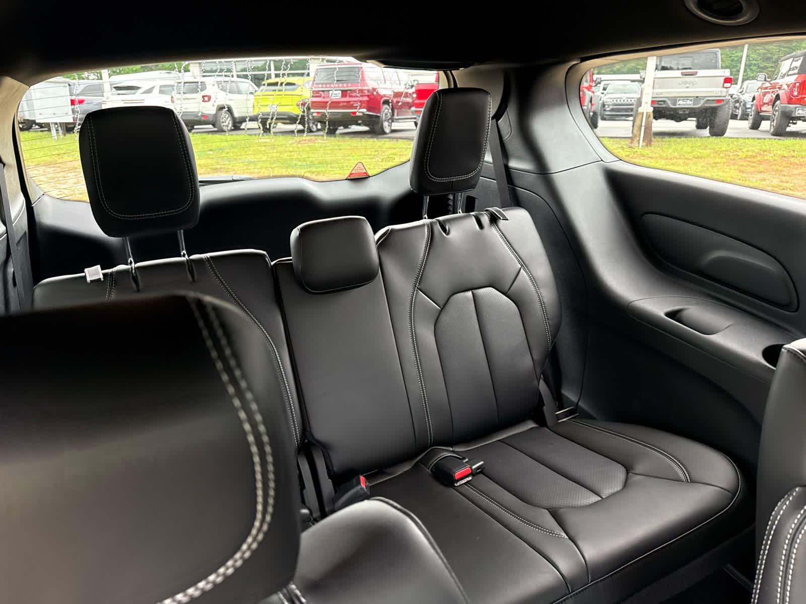 2027 Chrysler Pacifica PACIFICA SELECT
