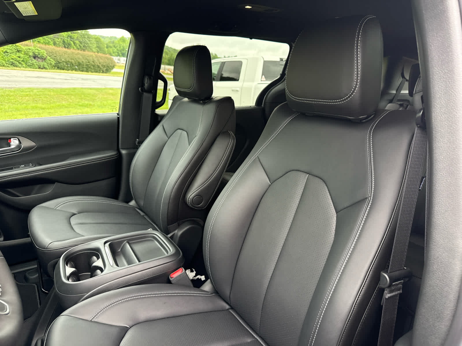 2027 Chrysler Pacifica PACIFICA SELECT