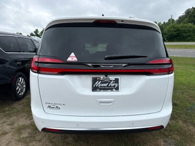 2027 Chrysler Pacifica PACIFICA SELECT