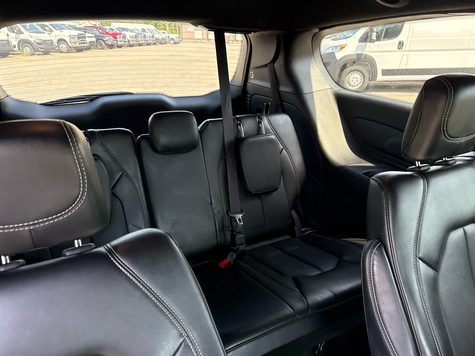 2025 Chrysler Pacifica Select