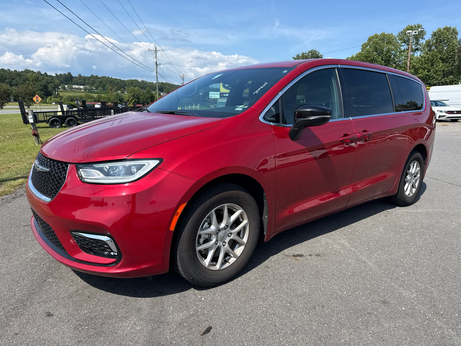 2025 Chrysler Pacifica Select