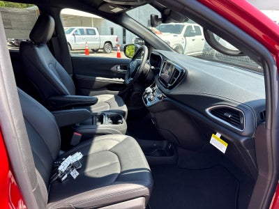 2027 Chrysler Pacifica PACIFICA SELECT
