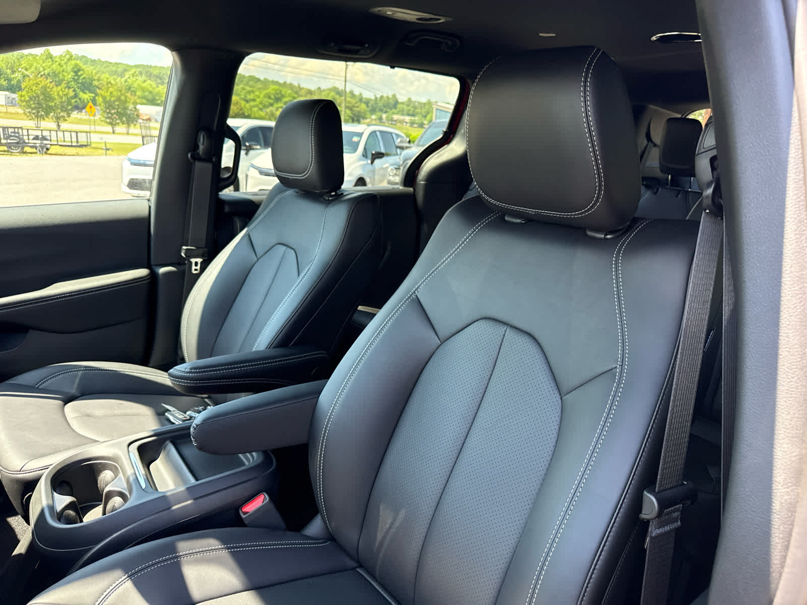 2027 Chrysler Pacifica PACIFICA SELECT