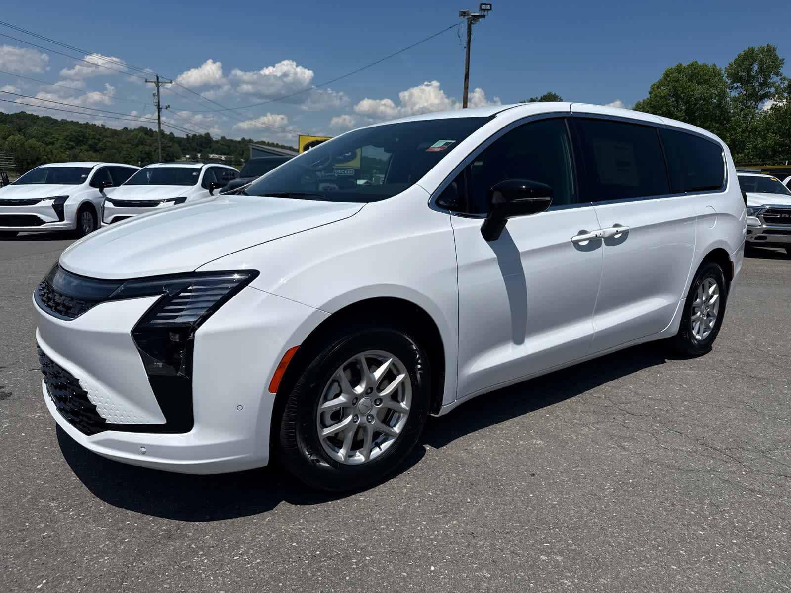 2027 Chrysler Pacifica PACIFICA SELECT