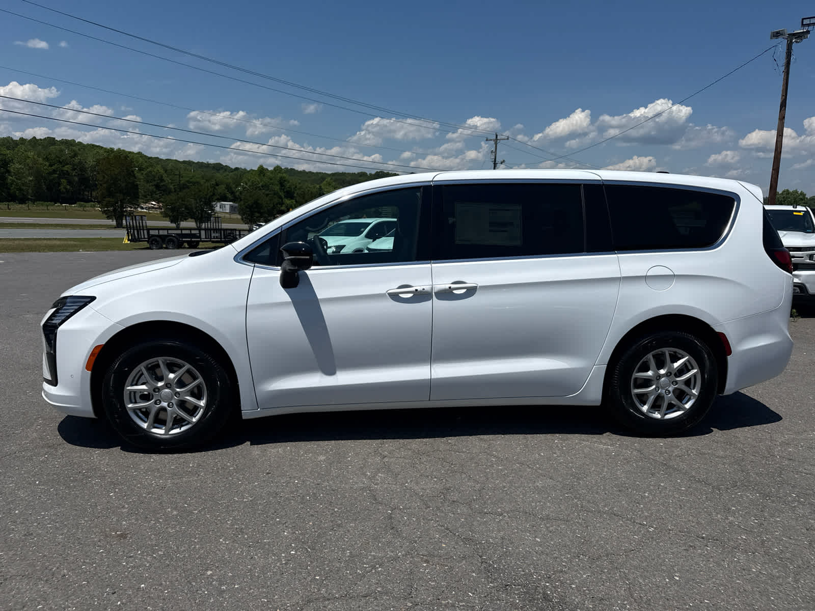 2027 Chrysler Pacifica PACIFICA SELECT