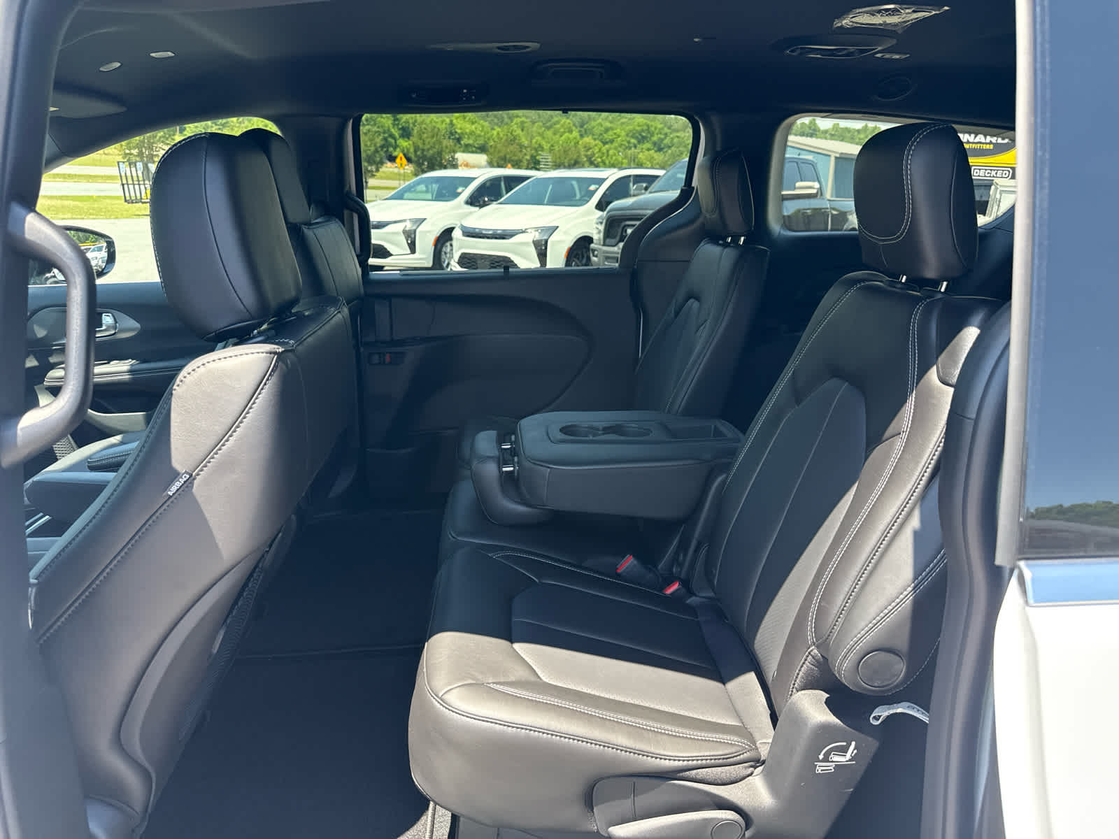 2027 Chrysler Pacifica PACIFICA SELECT