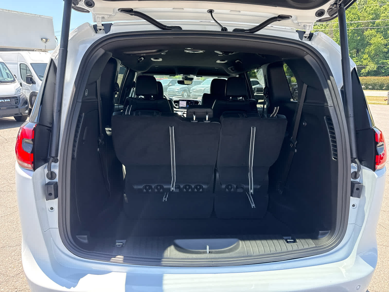 2027 Chrysler Pacifica PACIFICA SELECT