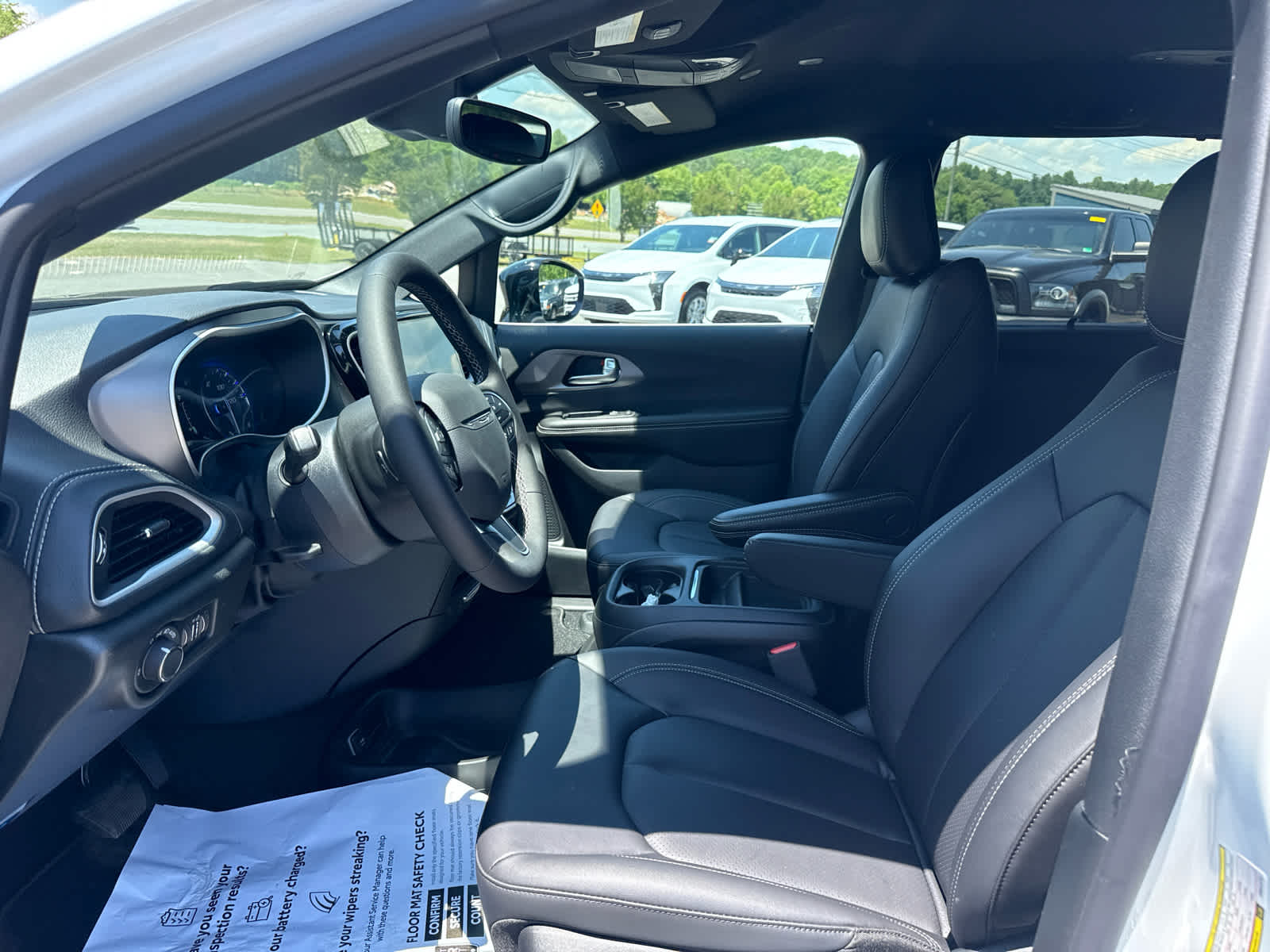 2027 Chrysler Pacifica PACIFICA SELECT