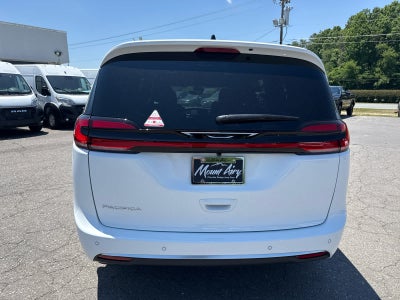 2027 Chrysler Pacifica PACIFICA SELECT