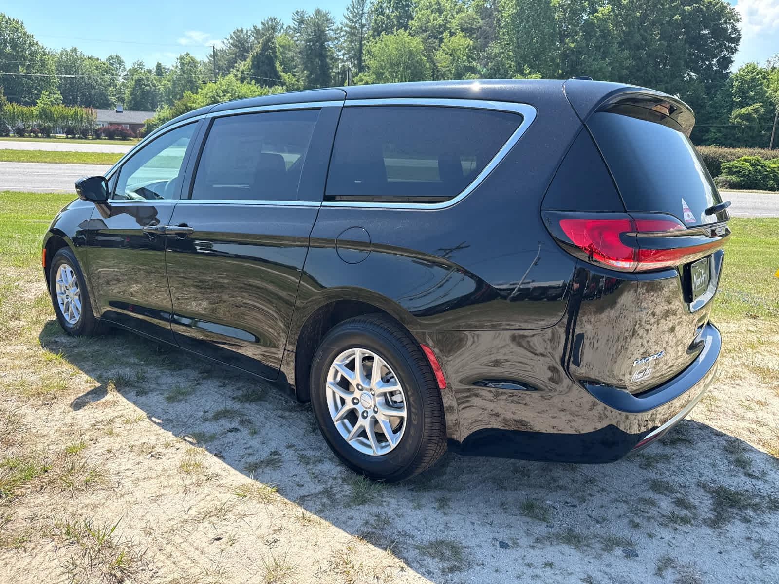 2027 Chrysler Pacifica PACIFICA SELECT