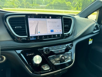 2027 Chrysler Pacifica PACIFICA SELECT