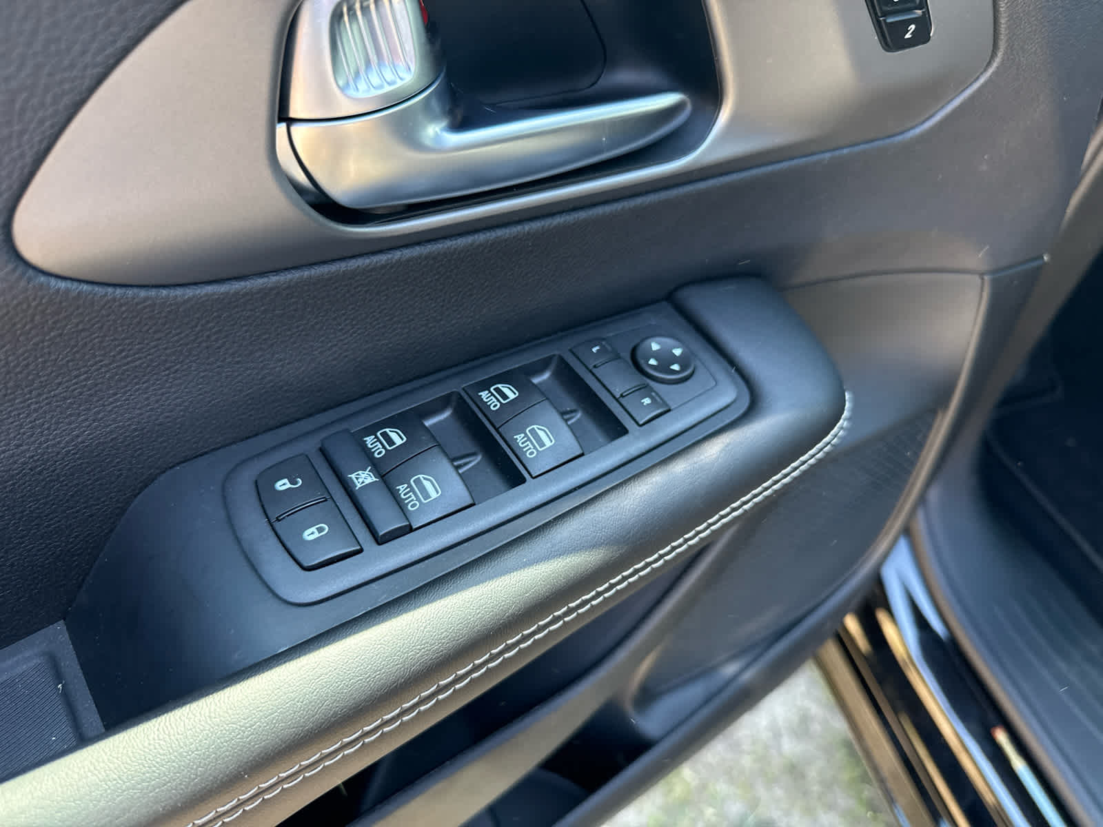 2027 Chrysler Pacifica PACIFICA SELECT