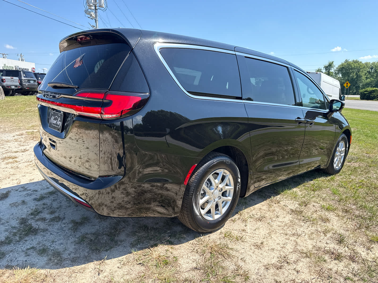 2027 Chrysler Pacifica PACIFICA SELECT