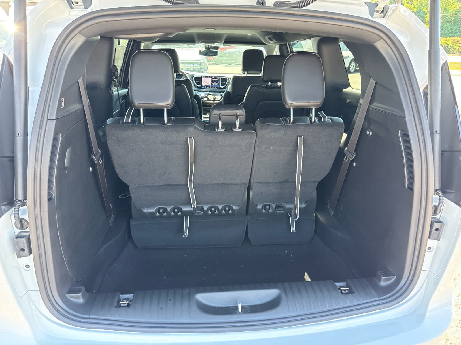 2027 Chrysler Pacifica PACIFICA SELECT